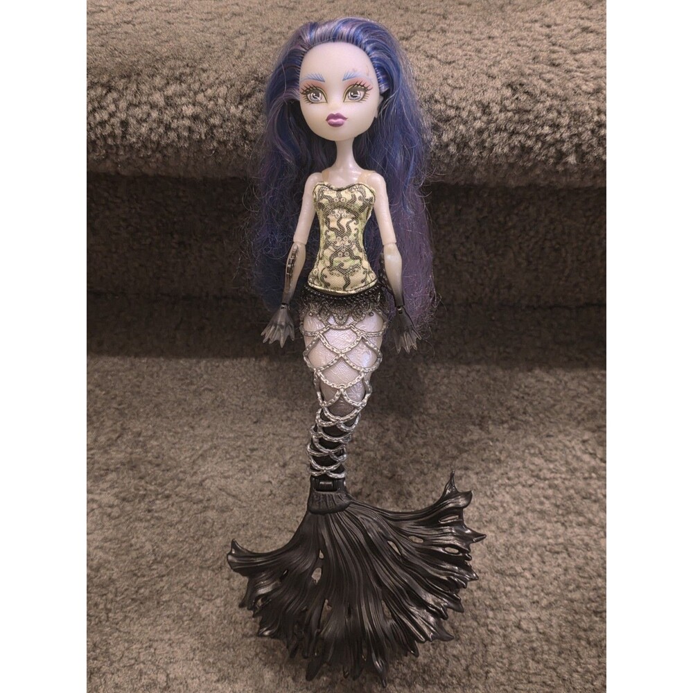 Monster High Mermaid Sirena Von Boo Doll “as is”  2014 Pre Owned